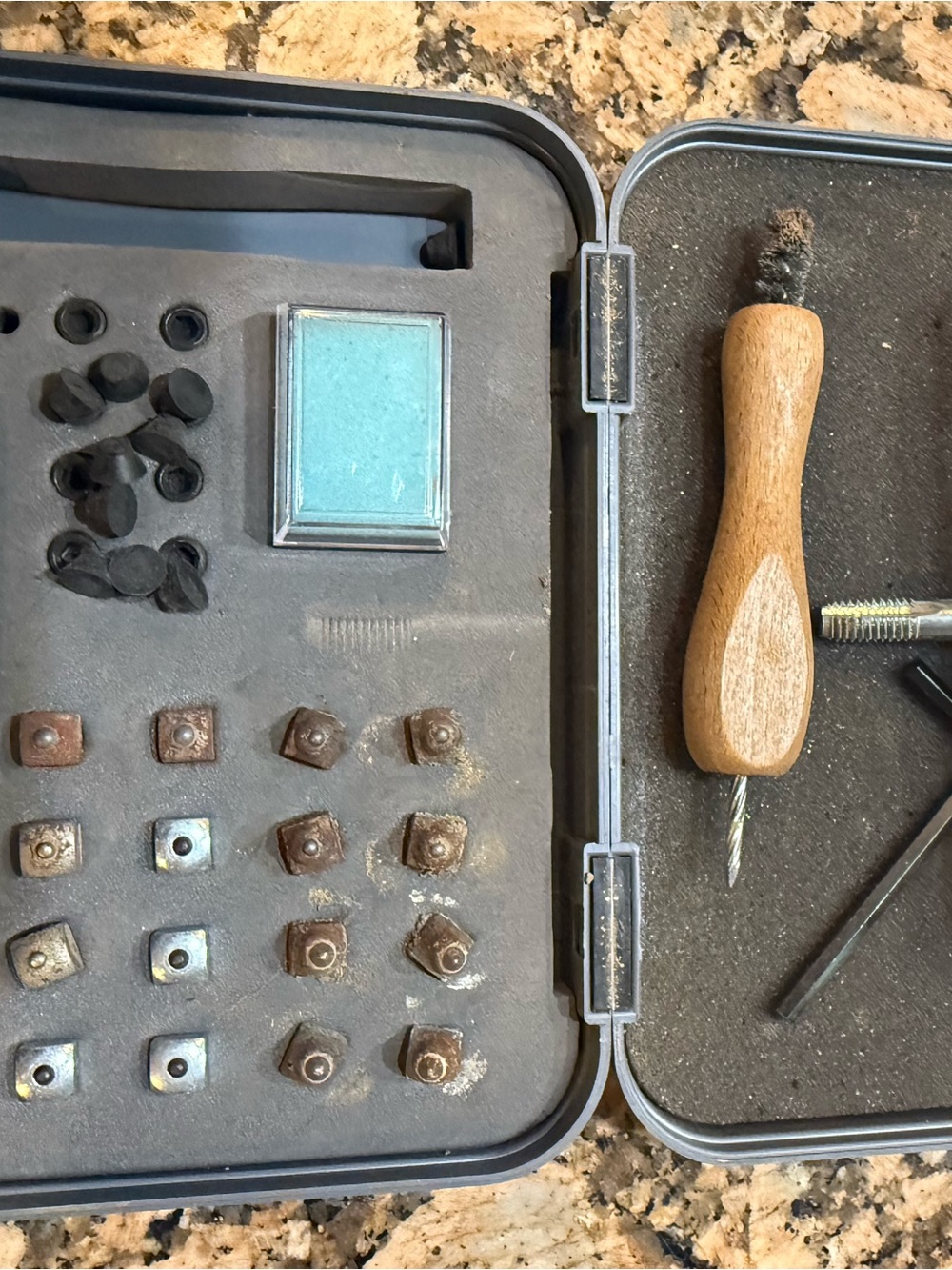 ROMA Stud kit for horse boots Tool Kit with Wooden Handle and carry case